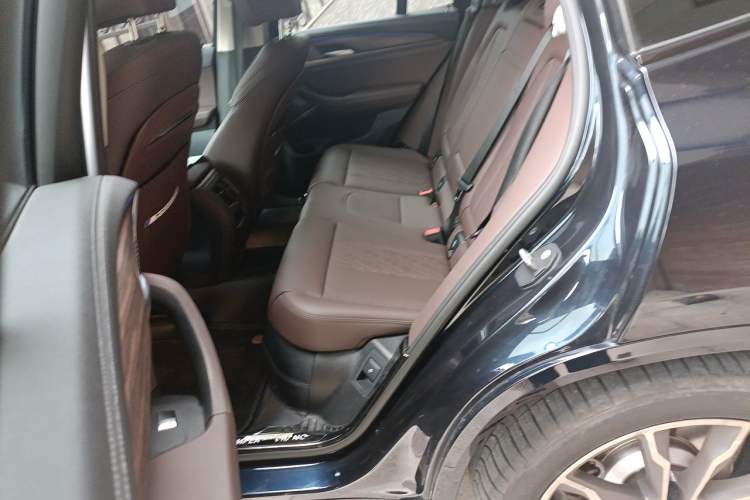 Used BMW X3 2022 Second Facelift xDrive30i Leading Edition M Night Sky Package Left Rear Seat