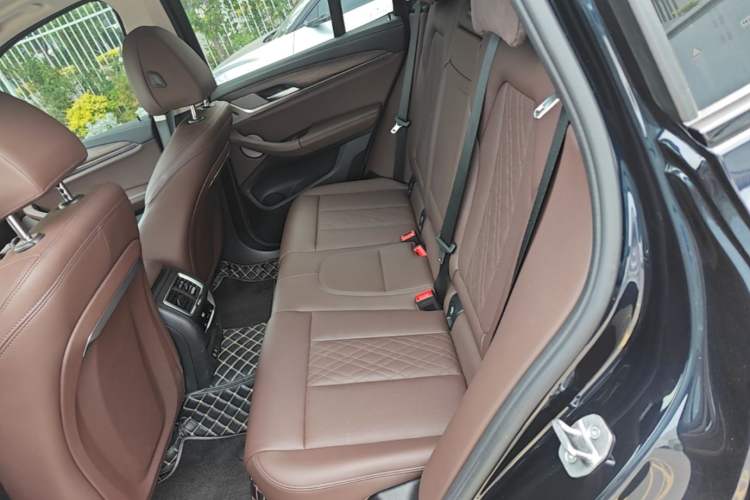 Used BMW X3 2022 Restyled xDrive30i Luxury Edition M Night Sky Package Left Rear Seat