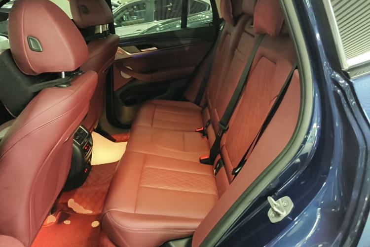 Used BMW X3 2022 Second Facelift xDrive30i Leading Edition M Night Sky Package Left Rear Seat