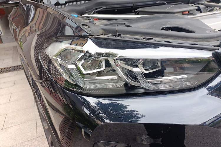 Used BMW X3 2022 Second Facelift xDrive30i Leading Edition M Night Sky Package Right Front Headlight