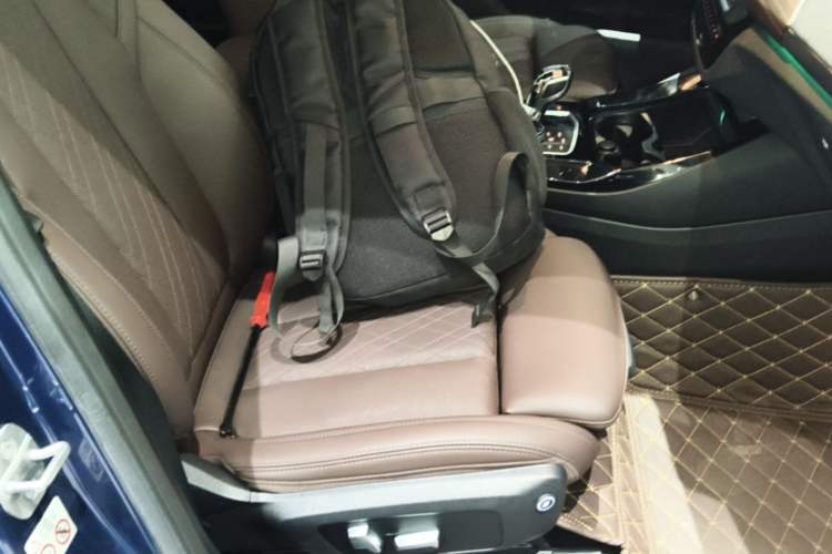 Used BMW X3 2022 xDrive30i Luxury Model M Night Sky Package Right Front Seat
