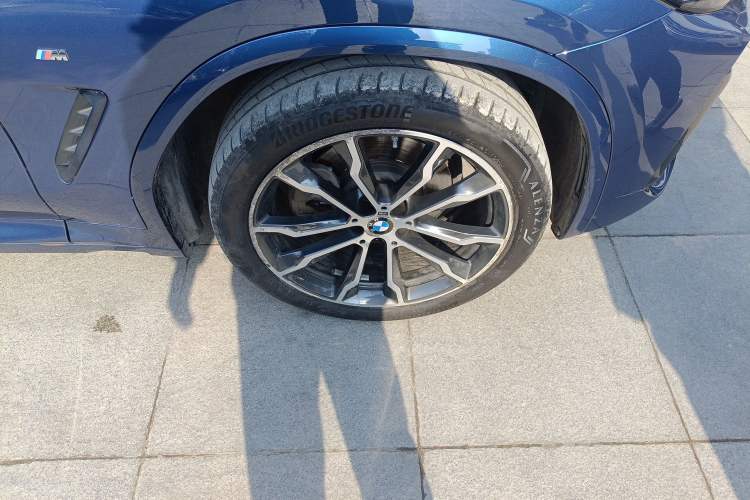 Used BMW X3 2022 xDrive30i Luxury Model M Night Sky Package Right Front Wheel Hub