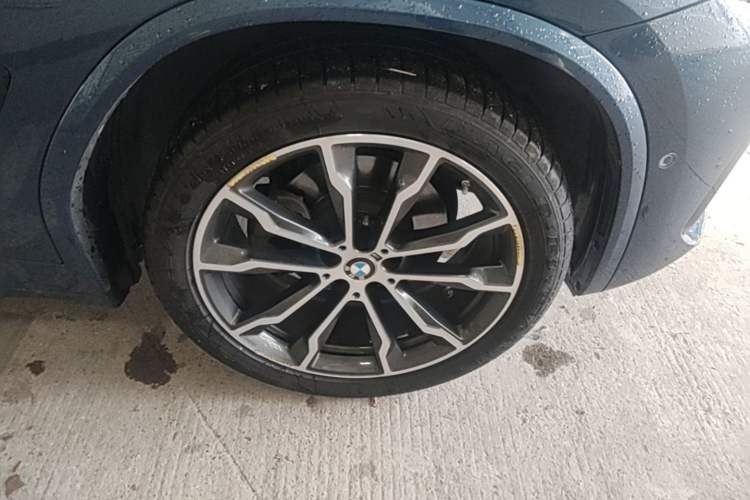 Used BMW X3 2022 xDrive30i Luxury Model M Night Sky Package Right Front Wheel Hub