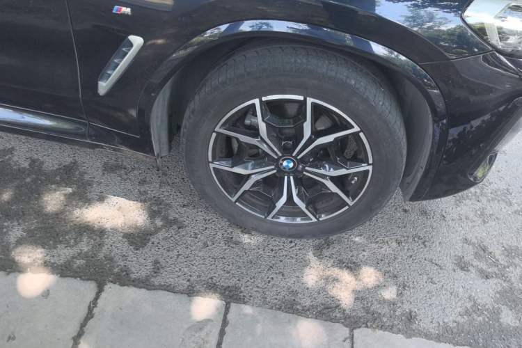 Used BMW X3 2022 xDrive25i M Sport Package Right Front Wheel Hub