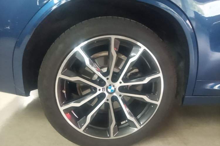 Used BMW X3 2022 xDrive30i Luxury Model M Night Sky Package Right Rear Wheel Hub