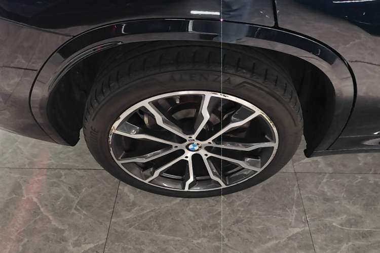 Used BMW X3 2022 Second Facelift xDrive30i Leading Edition M Night Sky Package Right Rear Wheel Hub