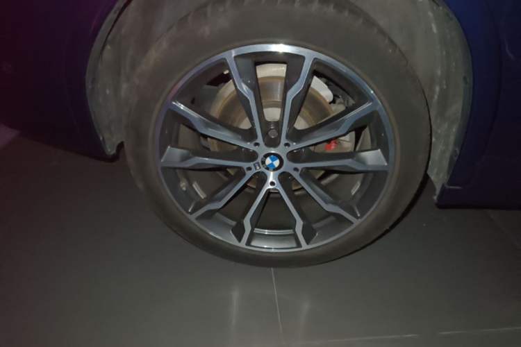 Used BMW X3 2022 Second Facelift xDrive30i Leading Edition M Night Sky Package Right Rear Wheel Hub