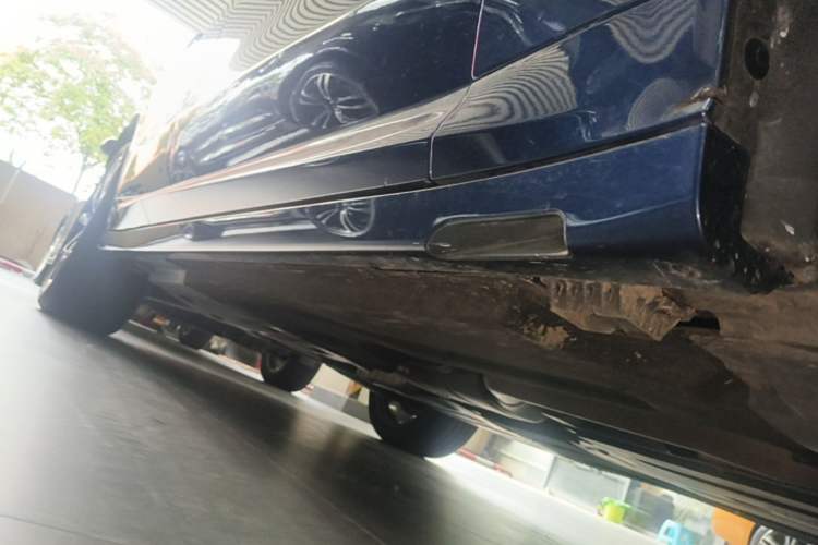 Used BMW X3 2022 Second Facelift xDrive30i Leading Edition M Night Sky Package Right Side Sill