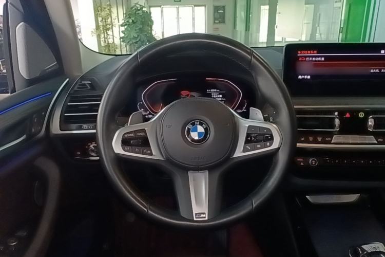 Used BMW X3 2022 Second Facelift xDrive30i Leading Edition M Night Sky Package Steering Wheel