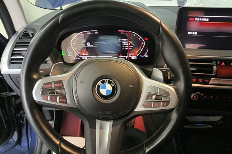 Used BMW X3 2022 Second Facelift xDrive30i Leading Edition M Night Sky Package Steering Wheel