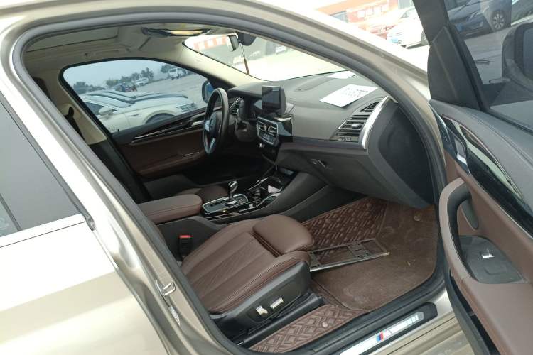 Used BMW X3 2022 Restyled xDrive25i M Sport Package Right Front Seat