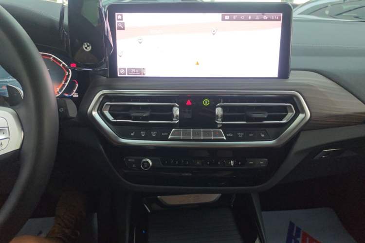 Used BMW X3 2022 Second Facelift xDrive30i Leading Edition M Night Sky Package Audio And AC Panel