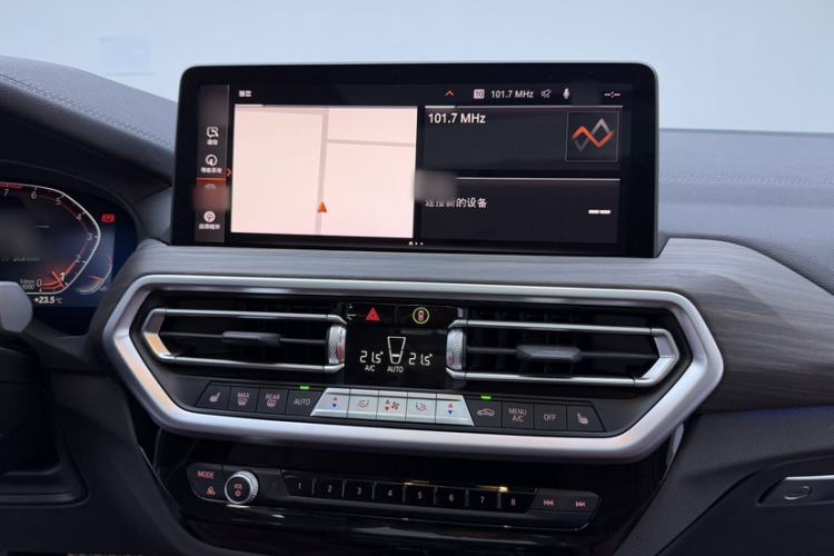 Used BMW X3 2022 Facelift xDrive30i Luxury Edition M Night Edition Package Audio And AC Panel