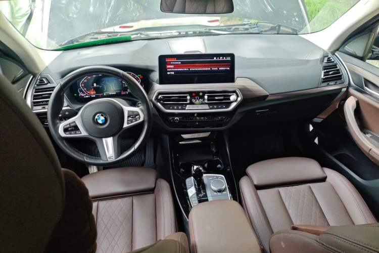 Used BMW X3 2022 xDrive25i M Sport Package Center Console