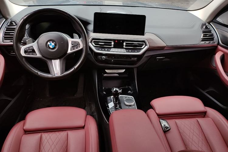 Used BMW X3 2022 xDrive30i Luxury Model M Night Sky Package Center Console