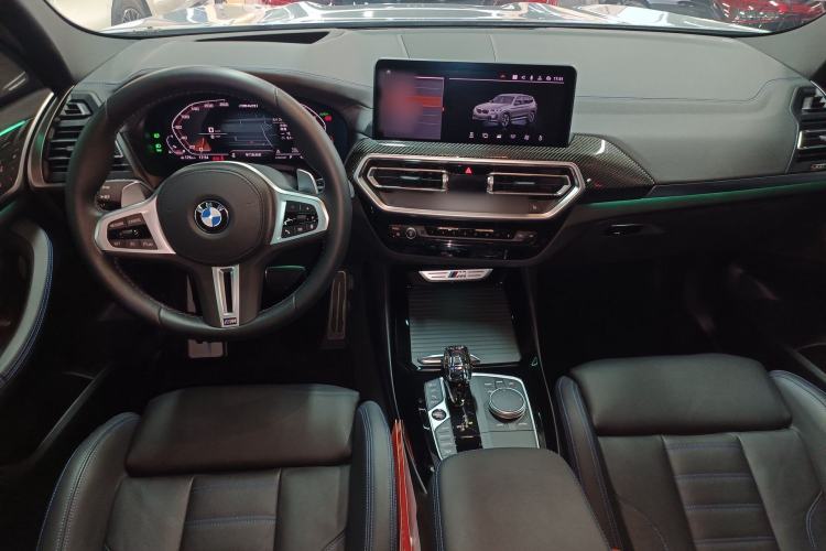 Used BMW X3 2022 M40i Center Console