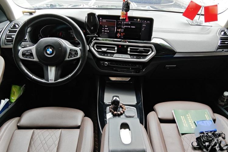 Used BMW X3 2022 xDrive25i M Sport Package Center Console