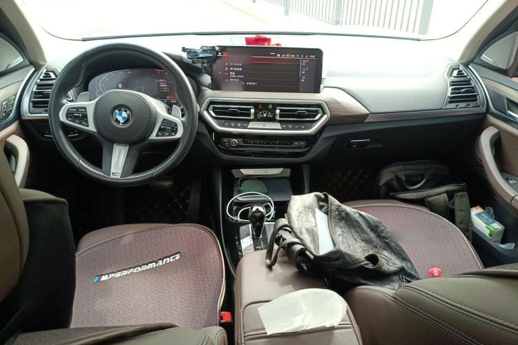 Used BMW X3 2022 xDrive30i Luxury Model M Night Sky Package Center Console