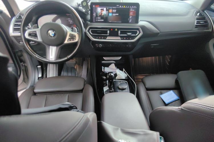 Used BMW X3 2022 xDrive30i Luxury Model M Night Sky Package Center Console