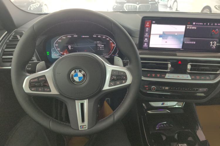 Used BMW X3 2022 M40i Center Console