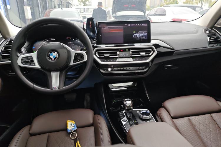 Used BMW X3 2022 xDrive25i M Sport Package Center Console