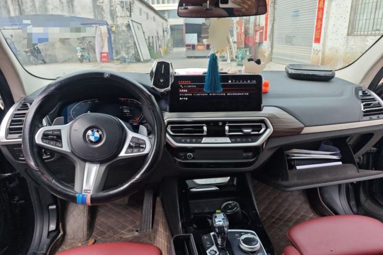 Used BMW X3 2022 xDrive30i Luxury Model M Night Sky Package Center Console
