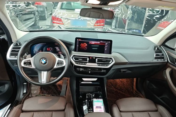 Used BMW X3 2022 xDrive30i Luxury Model M Night Sky Package Center Console