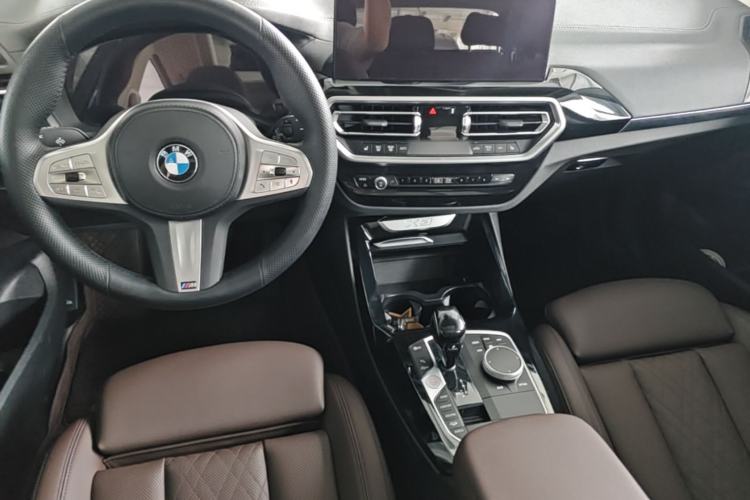 Used BMW X3 2022 Restyled xDrive25i M Sport Package Center Console