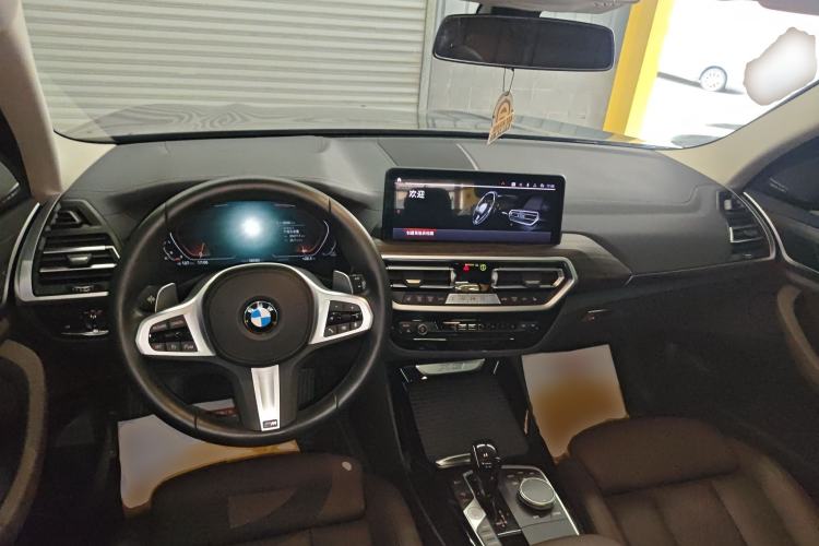 Used BMW X3 2022 xDrive30i Luxury Model M Night Sky Package Center Console