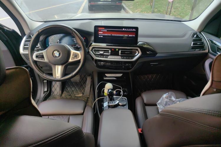 Used BMW X3 2022 xDrive25i M Sport Package Center Console