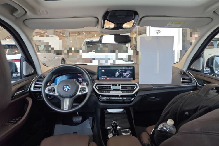 Used BMW X3 2022 xDrive30i Luxury Model M Night Sky Package Center Console