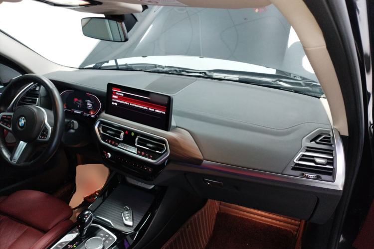 Used BMW X3 2022 xDrive30i Luxury Model M Night Sky Package Center Console