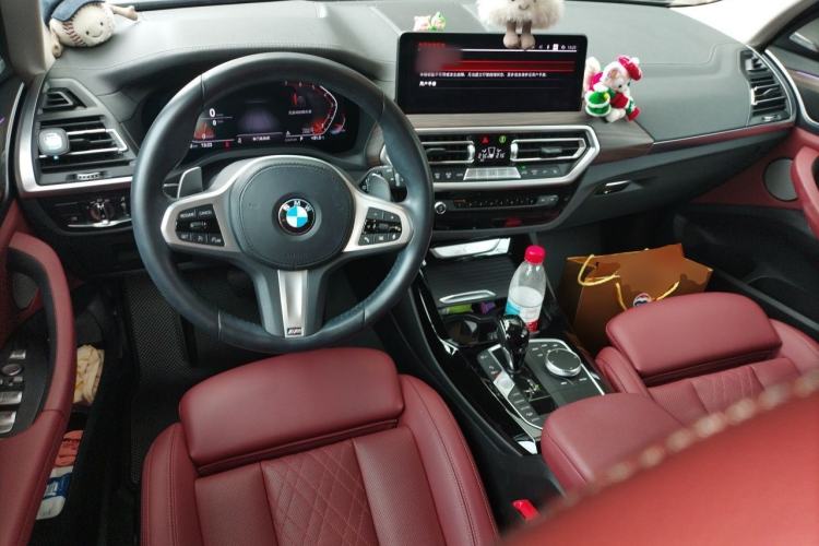 Used BMW X3 2022 xDrive30i Luxury Model M Night Sky Package Center Console