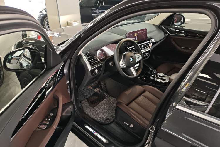 Used BMW X3 2022 Restyled xDrive25i M Sport Package Driver Seat
