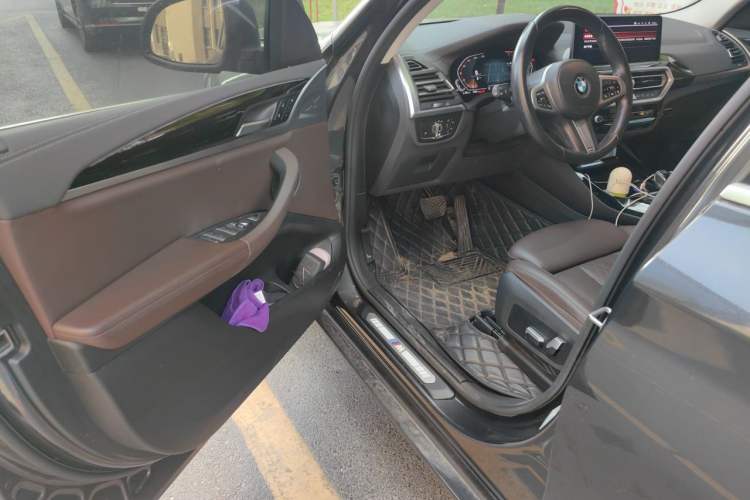 Used BMW X3 2022 xDrive25i M Sport Package Driver Seat