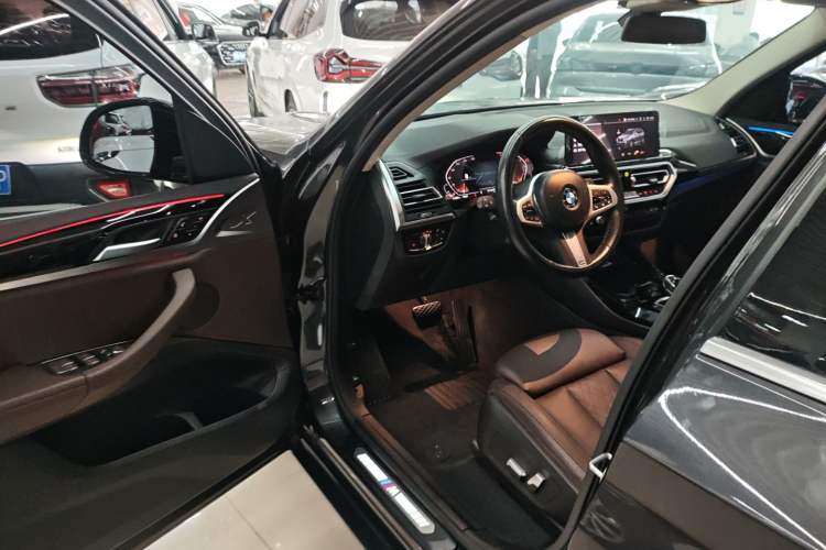 Used BMW X3 2022 xDrive25i M Sport Package Driver Seat