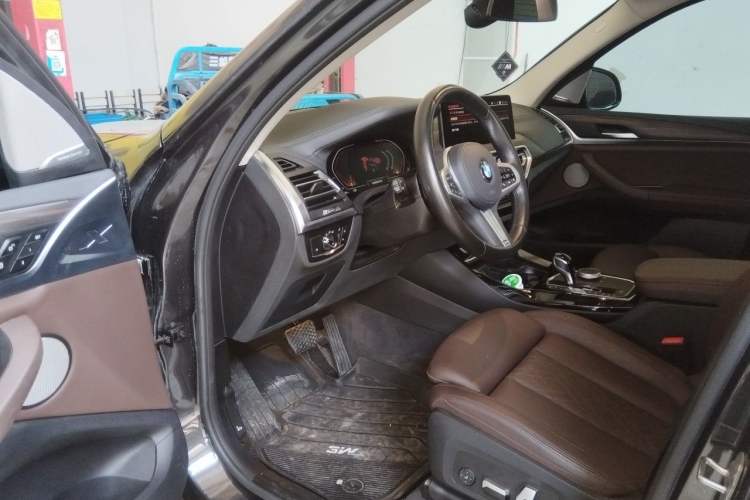Used BMW X3 2022 Facelift xDrive30i Luxury Edition M Night Edition Package Driver Seat