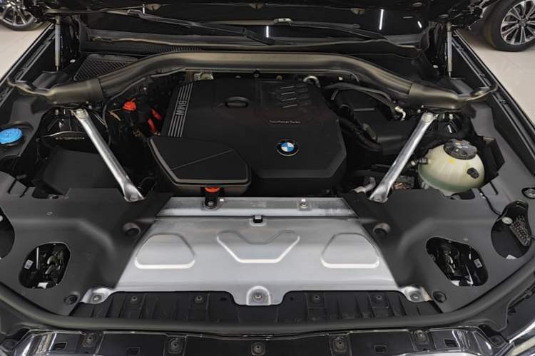 Used BMW X3 2022 Restyled xDrive25i M Sport Package Engine Bay