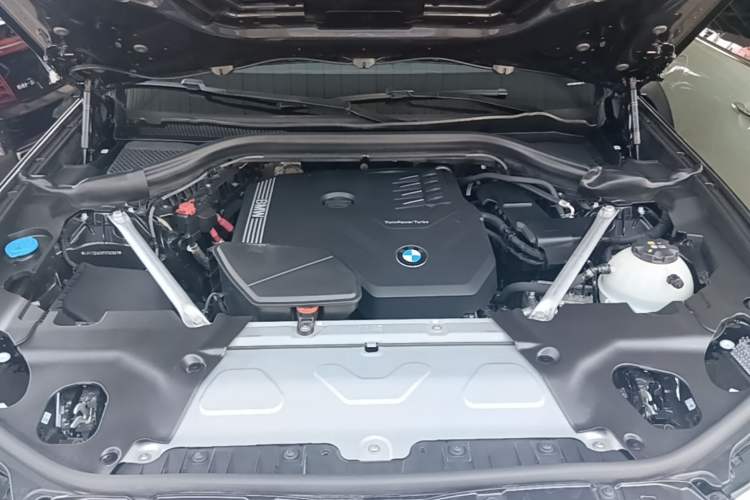 Used BMW X3 2022 Restyled xDrive25i M Sport Package Engine Bay