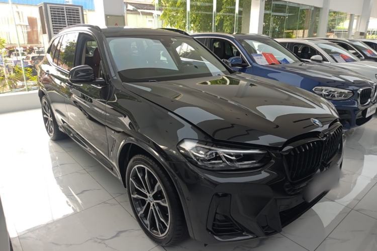 Used BMW X3 2022 Second Facelift xDrive30i Leading Edition M Night Sky Package Front Right 45 Deg
