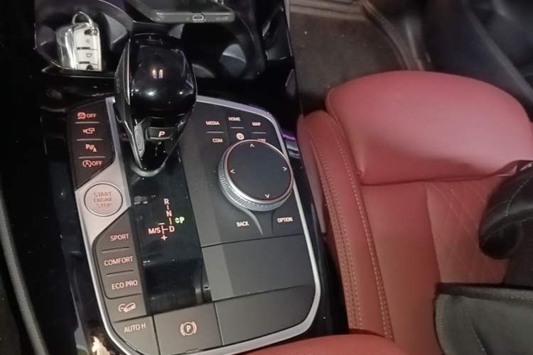 Used BMW X3 2022 Second Facelift xDrive30i Leading Edition M Night Sky Package Gear Lever