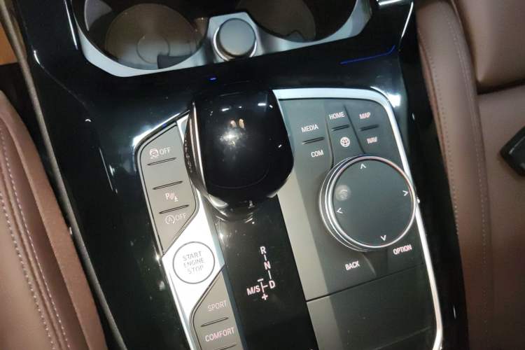 Used BMW X3 2022 xDrive30i Luxury Model M Night Sky Package Gear Lever
