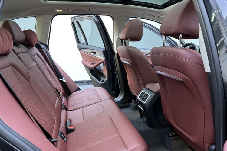 Used BMW X3 2022 Facelift xDrive30i Luxury Edition M Night Edition Package Headliner
