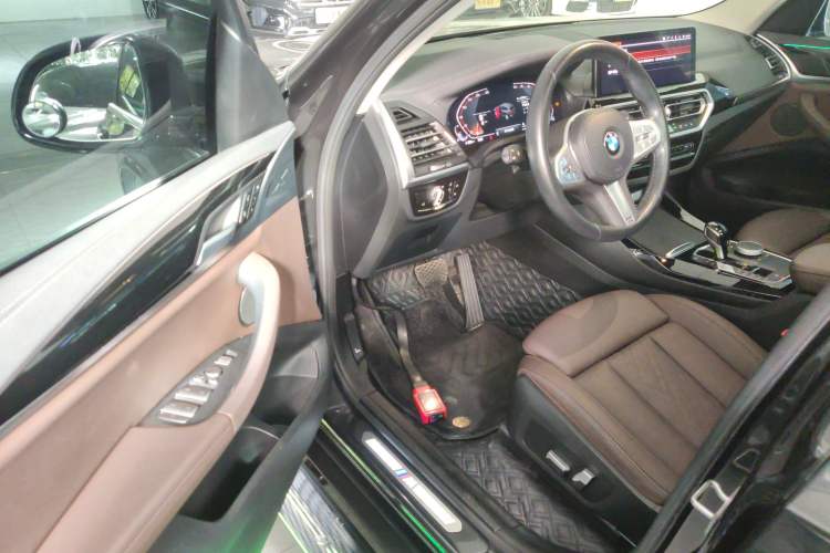 Used BMW X3 2022 Restyled xDrive25i M Sport Package Interior 3