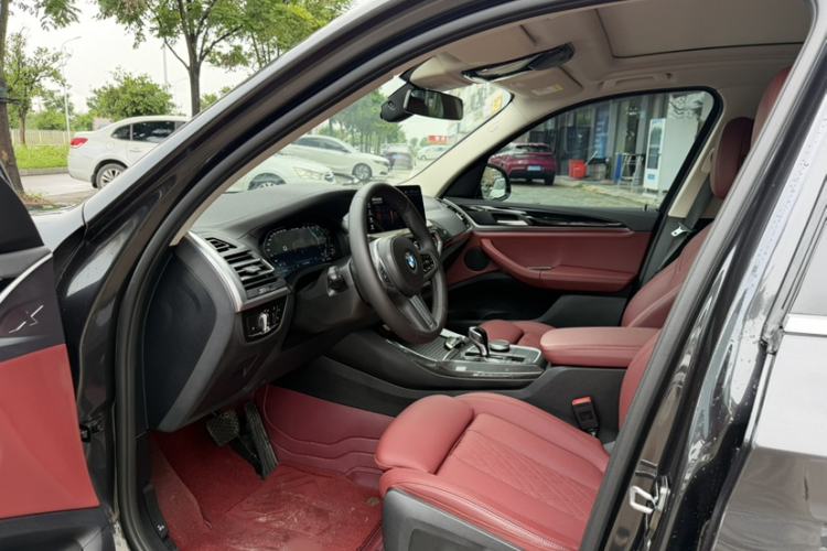 Used BMW X3 2022 Restyled xDrive25i M Sport Package Interior 3