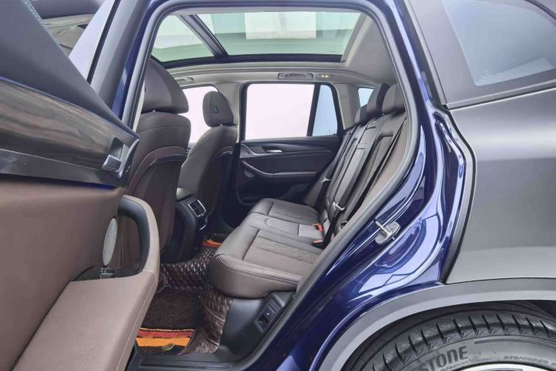 Used BMW X3 2022 Second Facelift xDrive30i Leading Edition M Night Sky Package Interior 4