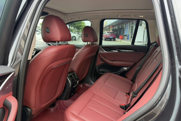 Used BMW X3 2022 Restyled xDrive25i M Sport Package Interior 5