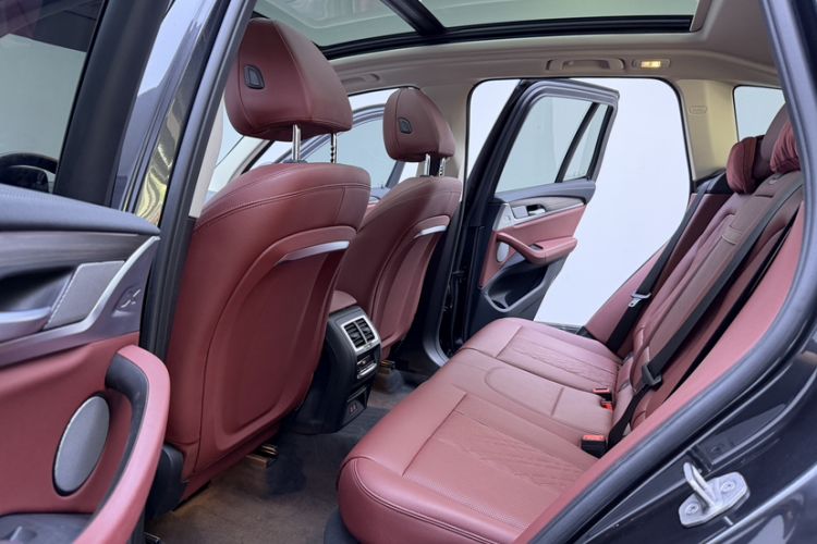 Used BMW X3 2022 Facelift xDrive30i Luxury Edition M Night Edition Package Interior 6