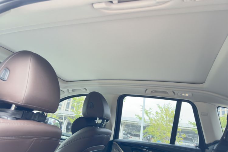 Used BMW X3 2022 Restyled xDrive25i M Sport Package Interior 6