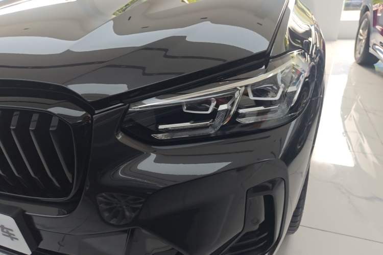 Used BMW X3 2022 Second Facelift xDrive30i Leading Edition M Night Sky Package Left Front Headlight